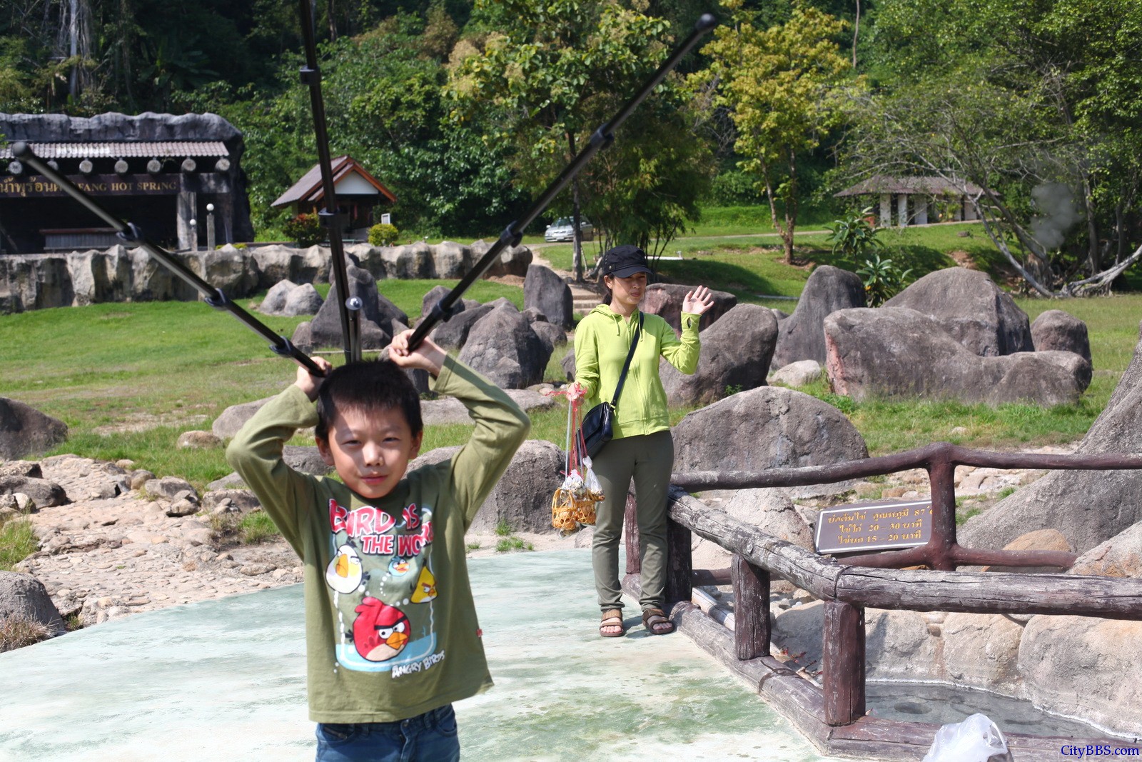 泰国Doi Pha Hom Pok森林公园的温泉