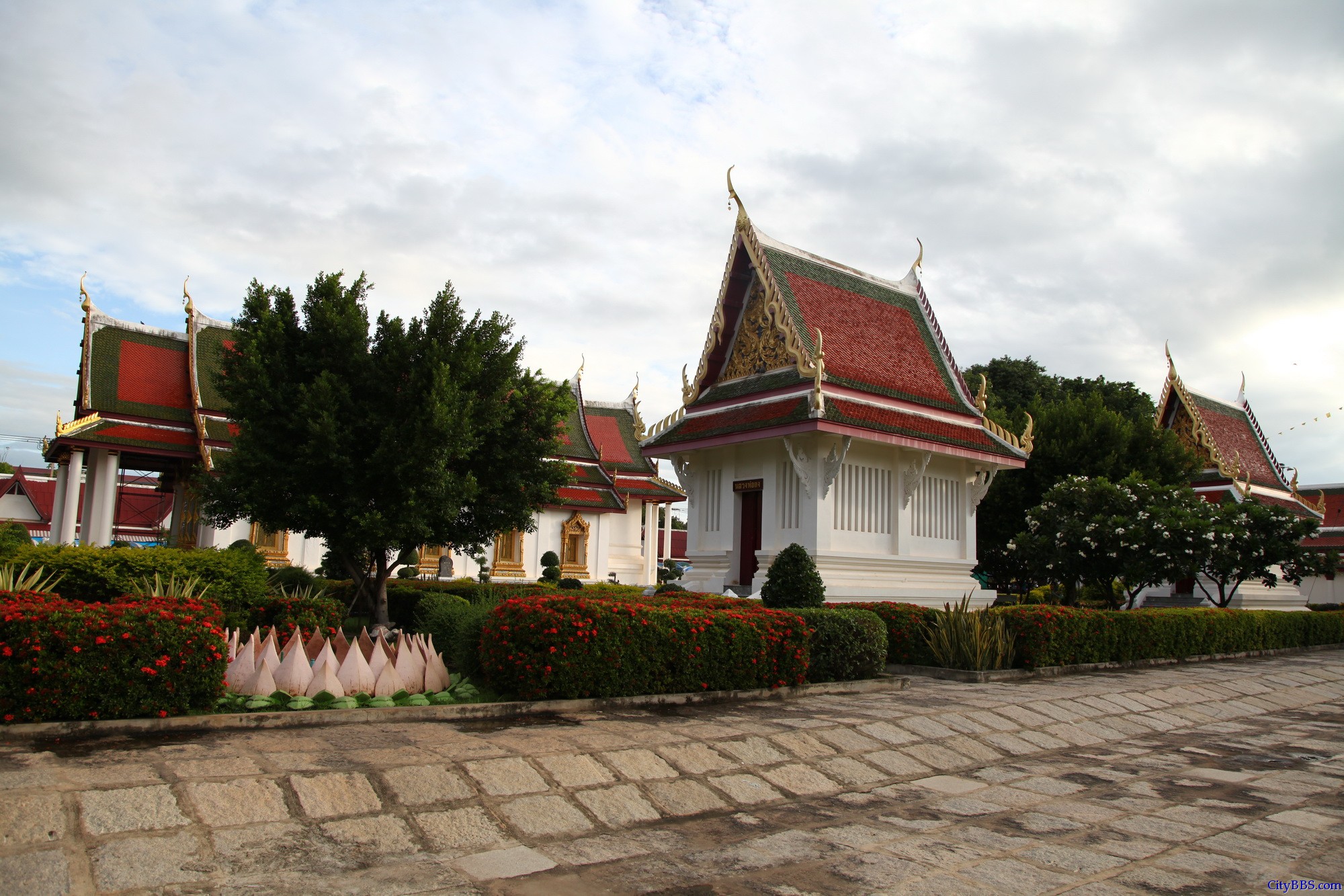 彭世洛（Phitsanulok）斯吗哈搭寺，当地称为Wat Yai(大庙)