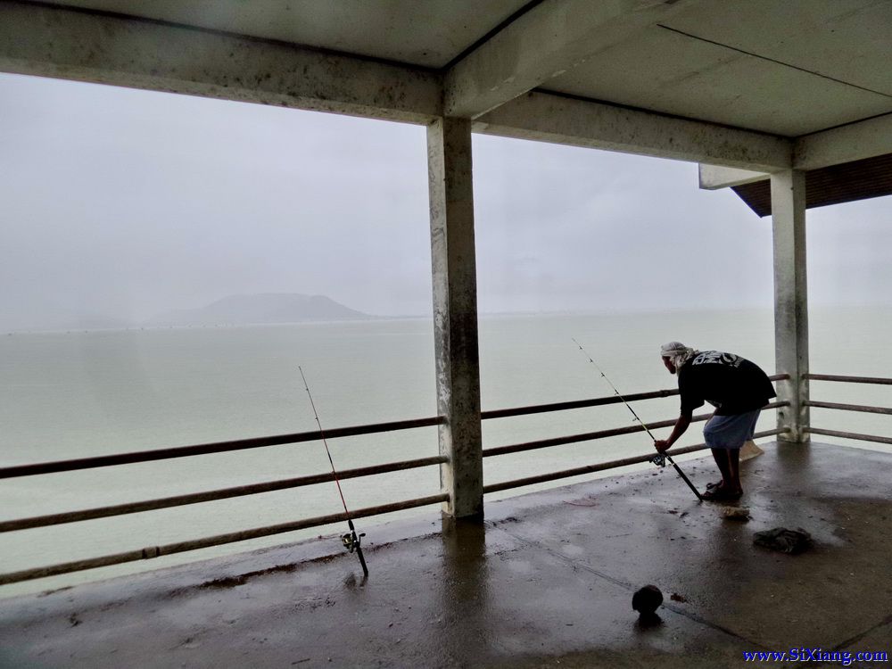 雨游宋卡湖